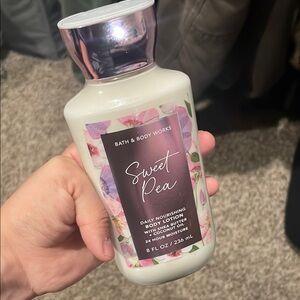 Bath & Body Works Sweet Pea Lotion